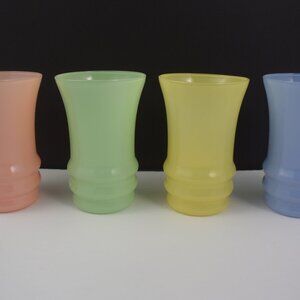 4 Anchor Hocking Rainbow Glass Pastel Tumblers PLS READ DESCRIPTION
